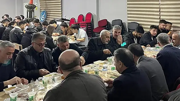 Siirt Ülkü Ocakları İftar Programı Düzenledi
