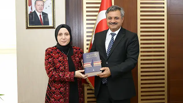 Siirt Üniversitesi Akademisyenlerinden ''Filistin Sözlüğü''ne Katkı