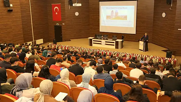 Siirt Üniversitesi'nde Hoca Ahmet Yesevi Konferansı Yoğun İlgi Gördü