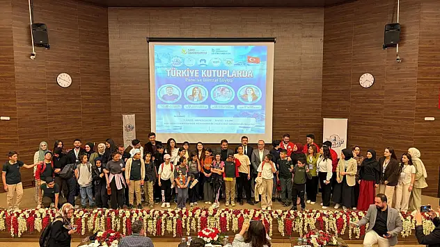 Siirt Üniversitesi'nde Türkiye Kutuplarda Söyleşisi Düzenlendi