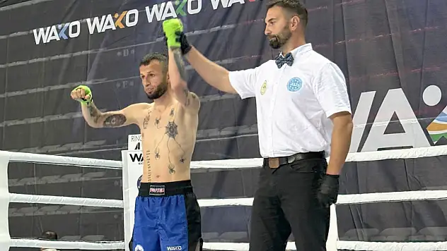 Siirt Üniversitesi Öğrencisi Kick Boks Dünya Kupası'nda Şampiyon Oldu