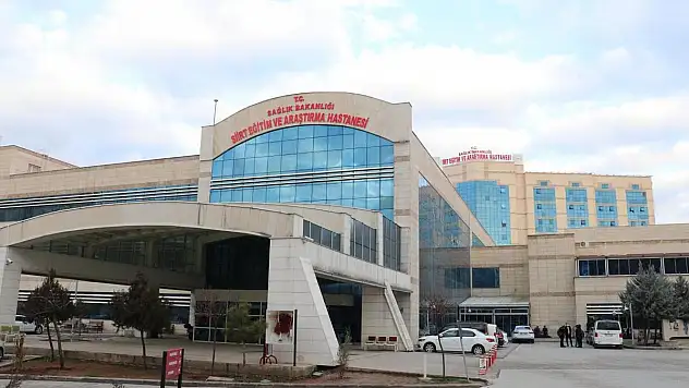 Siirt Üniversitesi Öğrencisi, Minibüs Kazasında Yaralandı