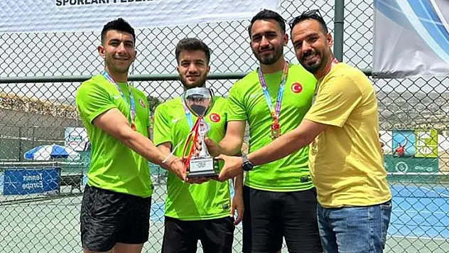 Siirt Üniversitesi Tenis Takımı Şampiyon Oldu
