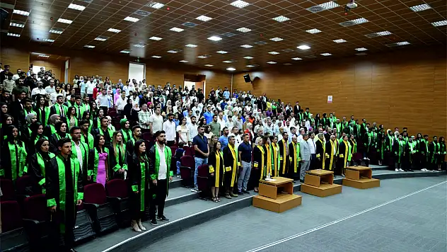 Siirt Üniversitesi Ziraat Fakültesi'nde Mezuniyet Coşkusu