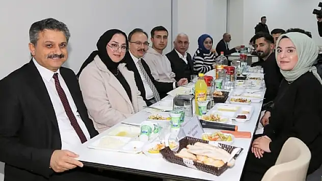 Siirt Üniversitesinde 'Geleneksel İftar Programı' Düzenlendi