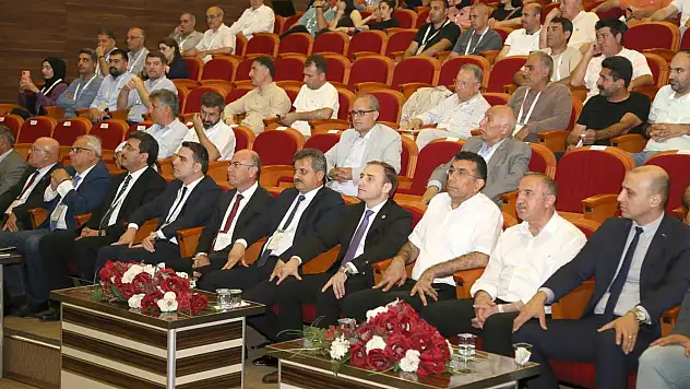 Siirt Üniversitesinde 'II. Uluslararası Siirt Fıstık Çalıştayı' Düzenlendi