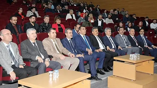 Siirt Üniversitesinde Kurumsal Akreditasyon Bilgilendirme Konferansı Düzenlendi