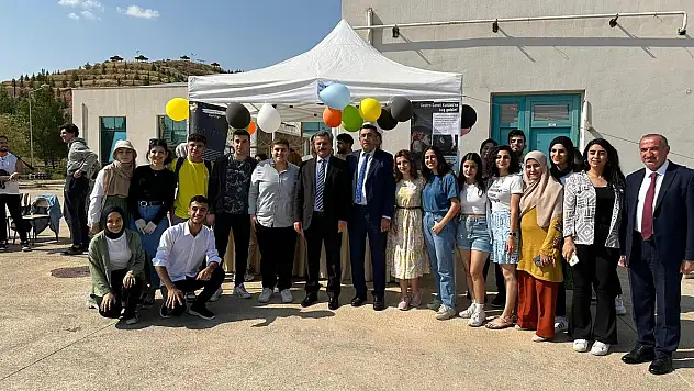 Siirt Üniversitesi'nde Öğrenci Toplulukları Tanıtıldı!