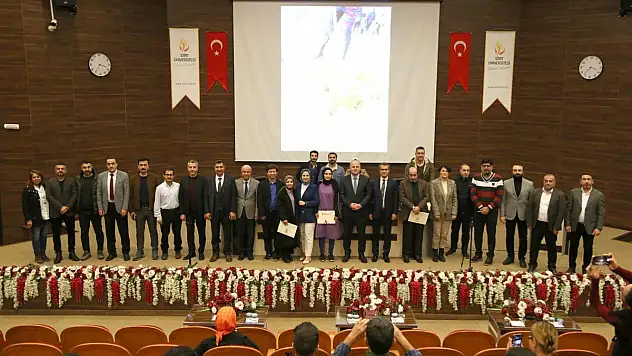 Siirt Üniversitesinde 'Öğreten, Öğrenen ve Gazze' Söyleşisi