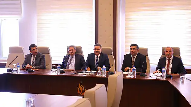 Siirt Üniversitesi'nde Tıp Fakültesi Değerlendirme Toplantısı Yapıldı