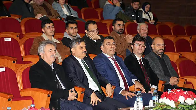 Siirt Üniversitesinde  'Yeşil Ufuklar' Paneli Düzenlendi