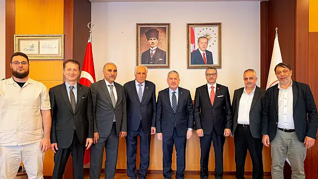 Siirt Vakfı Ankara Şubesi'nden Ticaret Bakan Yardımcısı Mahmut Gürcan'a Ziyaret