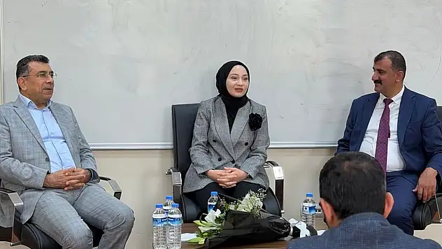 Siirt Vali Yardımcısı Çanakcıoğlu, Siirt Üniversitesi'nde Öğrencilerle Buluştu