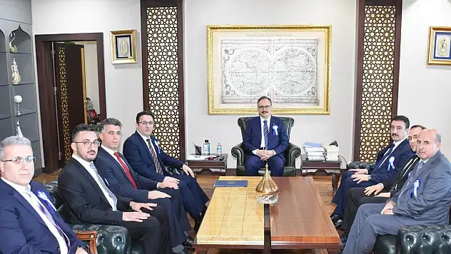 Siirt Valisi Dr. Kızılkaya, Defterdarlık Heyetini Kabul Etti