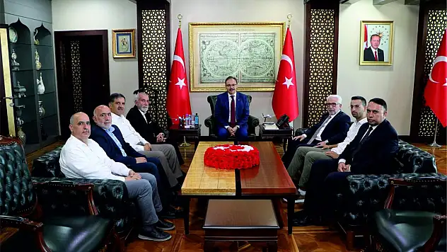 Siirt Valisi Dr. Kızılkaya 'Eğitime Destek Platformu' Üyelerini Kabul Etti