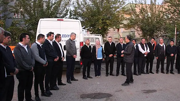 Siirt Valisi Kızılkaya, Sabahın İlk Işıklarında Otobüs Şoförleriyle Bir Araya Geldi