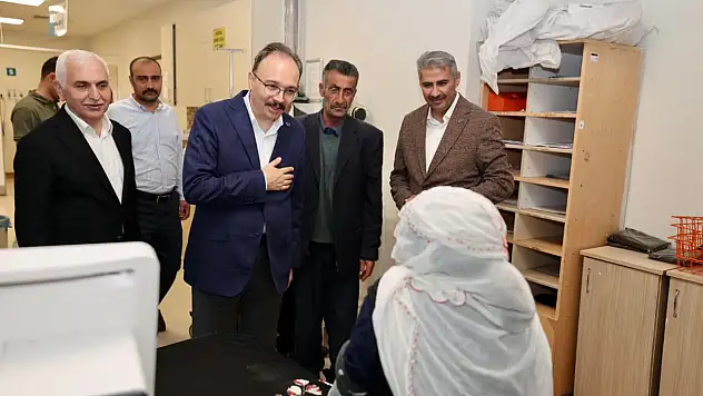 Siirt Valisi Kızılkaya ve Milletvekili Gül'den Bayramda Görev Başındaki Personele Ziyaret
