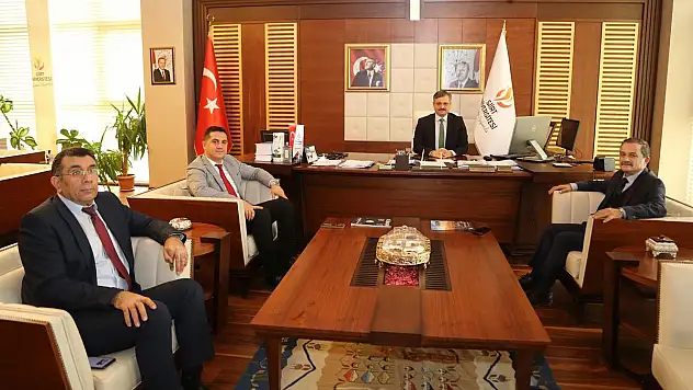 Siirt ve Batman İl Sağlık Müdürlerinden Rektör Şındak'a Ziyaret