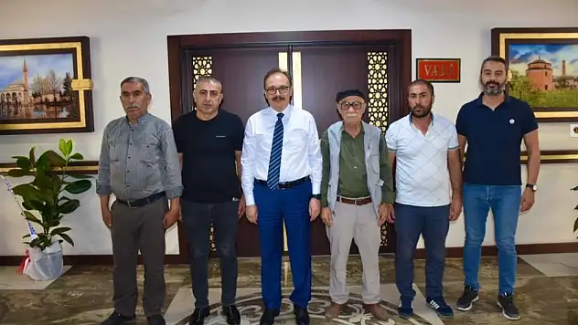 Siirt Yaş Meyve ve Sebze Komisyoncuları Derneğinden Vali Kızılkaya'ya Hayırlı Olsun Ziyareti
