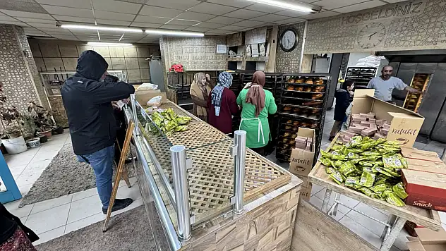 Siirt Yeni Mahalle'de kandil geleneği yaşatıldı