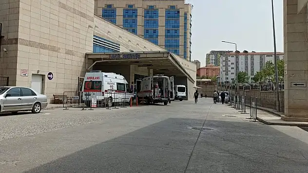 Siirt Yoğun Sis Nedeniyle Trafik Kazası 1 Uzman Çavuş Yaralandı