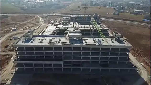 Siirt'e 400 Yataklı Modern Eğitim ve Araştırma Hastanesi (Videolu Haber)