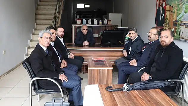 SİİRT'E GELEN DEVA PARTİSİ GENEL BAŞKAN YARDIMCISI MEHMET EMİN EKMEN İDDİALI KONUŞTU  HEDEFİMİZ YÜZDE 15 OY ALMAKTIR