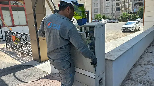 Siirt'in de Aralarında Bulunduğu İllerde, 15 Bini Aşkın Elektrik Panosunu Onarıldı