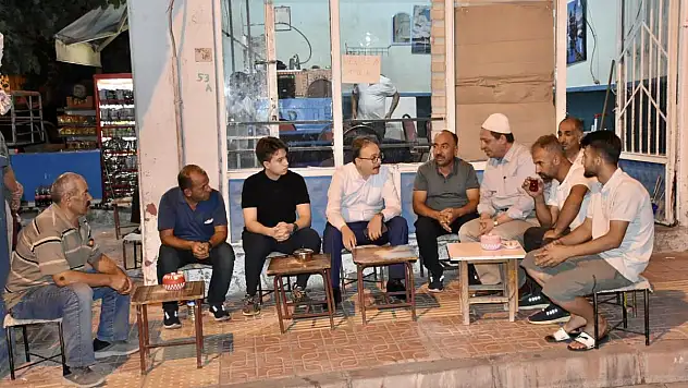 Siirt'in Yeni Valisi Dr.Kızılkaya, Göreve Başladı ve Kent Merkezinde Halkla İlk Buluşmasını Gerçekleştirdi