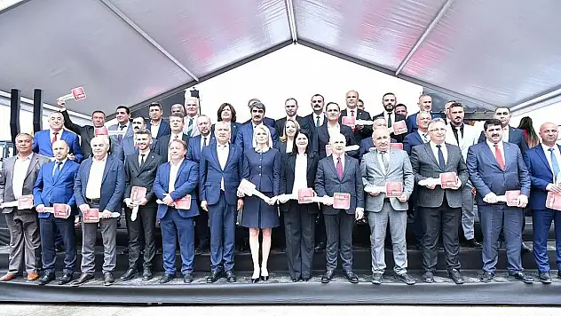 Siirt'inde Aralarında Bulunduğu 40 Belediye'ye TBB'den Hibe Hizmet Aracı