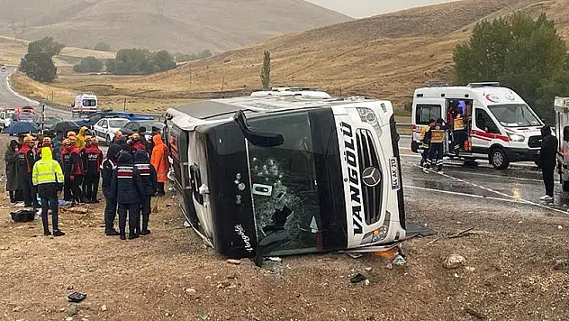 Siirtli Anne ve Çocuğu Trafik Kazasında Hayatını Kaybetti