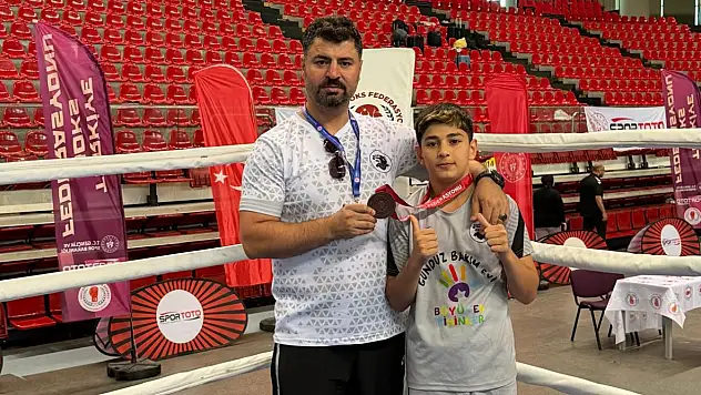 Siirtli Boksör Serkan Gül Türkiye Üçüncüsü Oldu