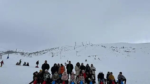 Siirtli Çocuklara Kayak Sürprizi