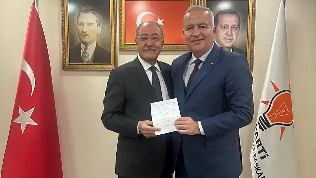 Siirtli Eğitimci Servet Bakırcı AK Parti'ye Katıldı
