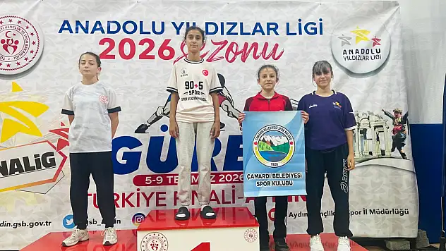 Siirtli Güreşçi Elif Tuncar Türkiye Üçüncüsü Oldu