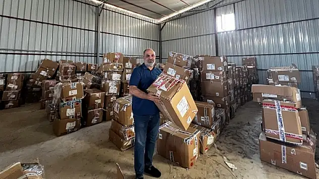 Siirtli Hemşerimiz, İhtiyaç Sahibi Ailelere 100 Bin Parça Giysi Dağıttı