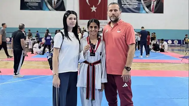 Siirtli Sporcu Elif Bağra ANALİG'de Bronz Madalya Kazandı