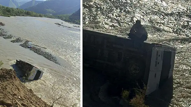 Siirtli Sürücü Gece Boyunca Zap Suyu'na Uçan Araçta Kurtarılmayı Bekledi