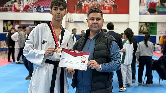 Siirtli tekvandocular Diyarbakır'dan 4 madalya ile döndü