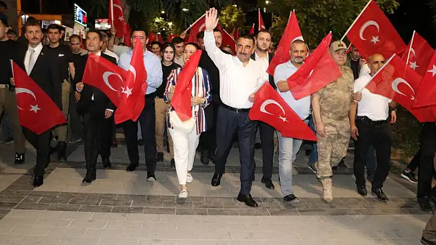 Siirtliler Hain Darbe Girişimine Karşı Yekvücut Oldu!