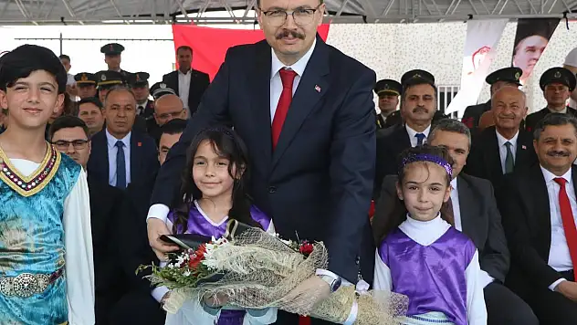 Siirt'te 23 Nisan Coşkuyla Kutlandı