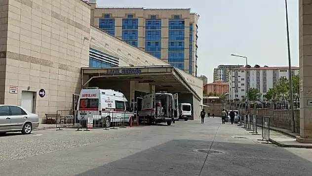 Siirt'te 25 Yaşındaki Genç Kız Canına Kıydı 