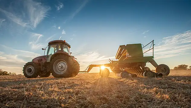 Siirt'te 4 Bin 895 Hububat Üreticisine 40 Milyon 883 Bin Lira Mazot ve Gübre Desteği Verildi