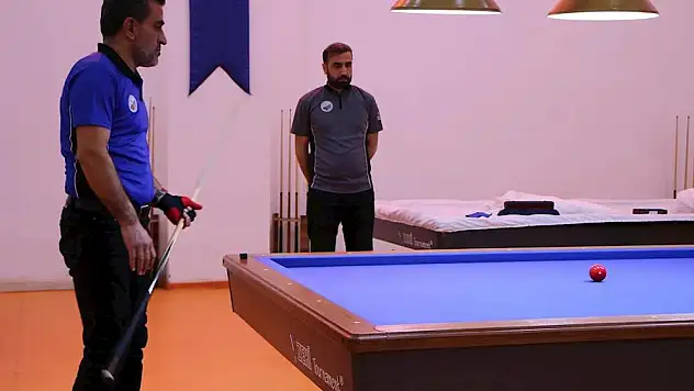 Siirt'te Bilardo Heyecanı