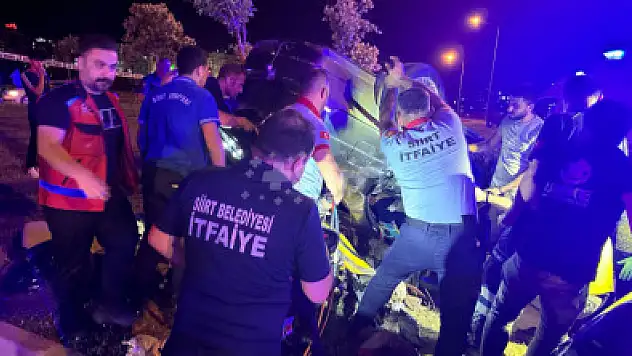 Siirt'te Bileklerini Kesen Genç Hastaneye Kaldırıldı