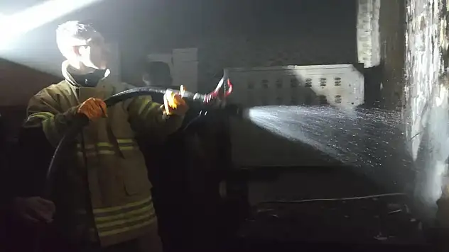 Siirt'te Bir İşyeri Yandı