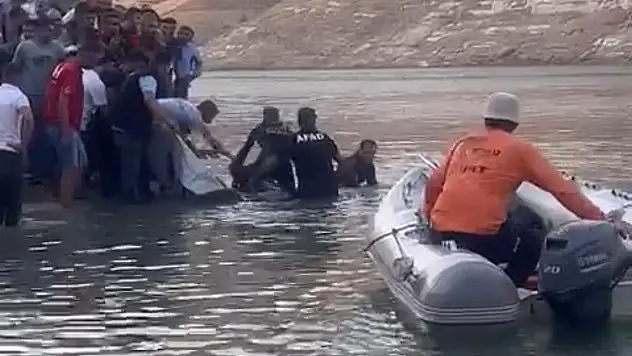 Siirt'te Botan Nehrine Kapılan Oğlunu Kurtarmak İsteyen Babanın Cansız Bedenine Ulaşıldı