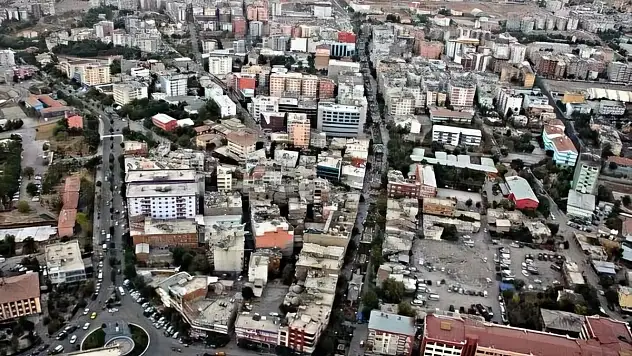 Siirt'te Çok Katlı Binalar ve Kentsel Düzenin Bozulması