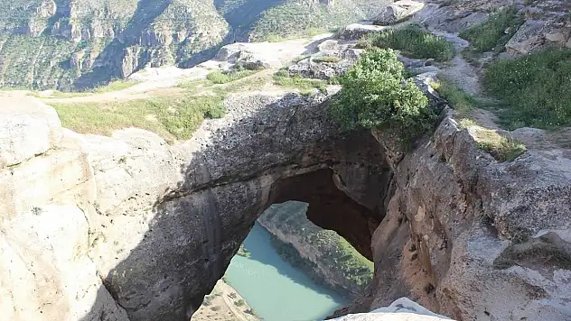 Siirt'te 'Deliklitaş' Yok, 'Taşbaşı' Var