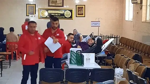 Siirt'te Diyanet Gençlik Merkezinden Kan Bağışına Destek